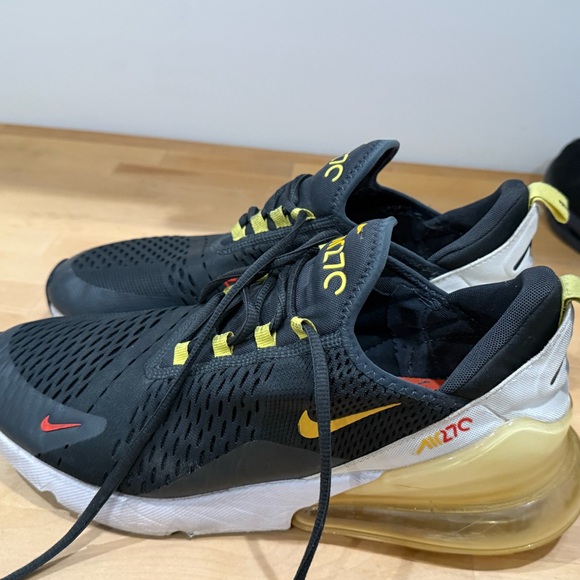 Nike Air Max 270 Shoe "Go The Extra Smile" Black Pollen DO5849-001 - Picture 8 of 10
